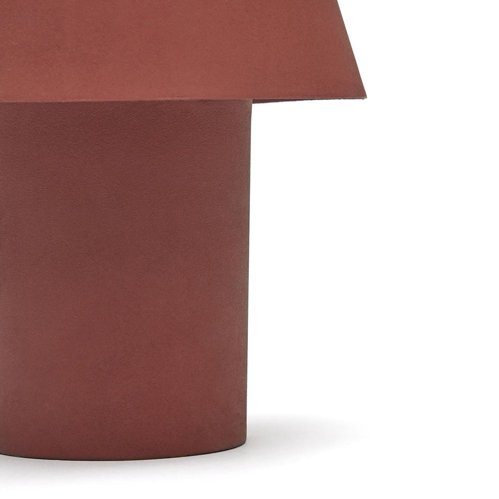 Veioza maro din metal 30 cm Canapost Kave Home