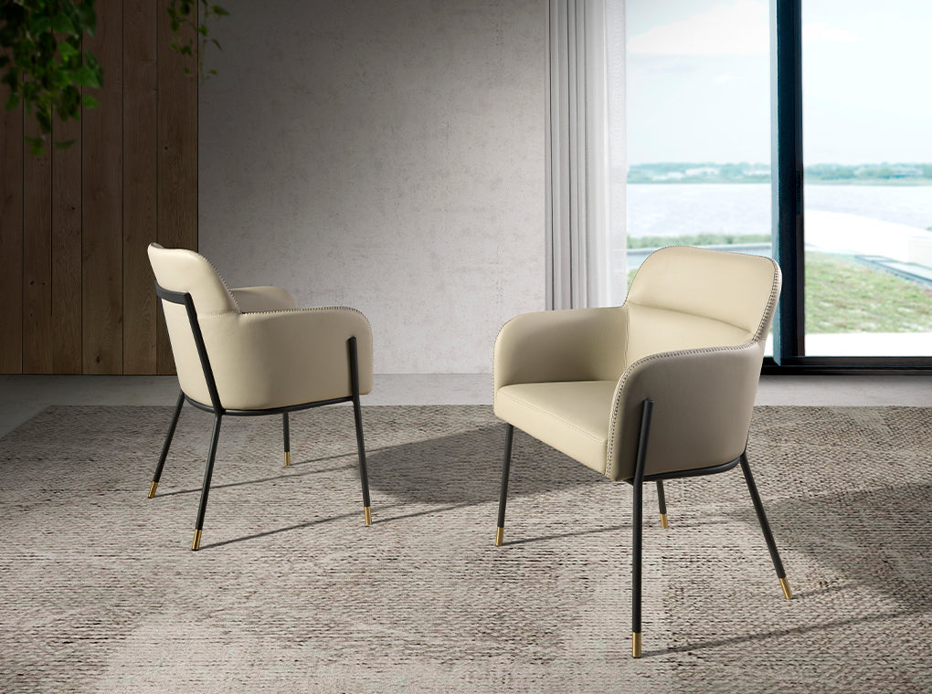 Scaun de Dining Tapitat in Piele Ecologica cu Picioare din Otel Negru Angel Cerda