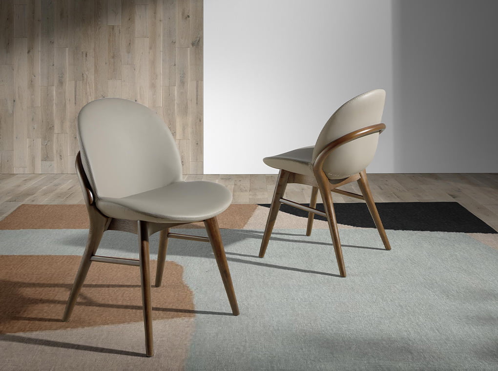 Scaun de Dining Tapitat cu Eco-Piele si Cadru din Lemn de Nuc Angel Cerda