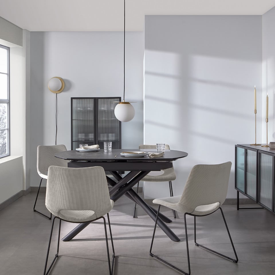 Aplica alba aurie din metal Manz Kave Home