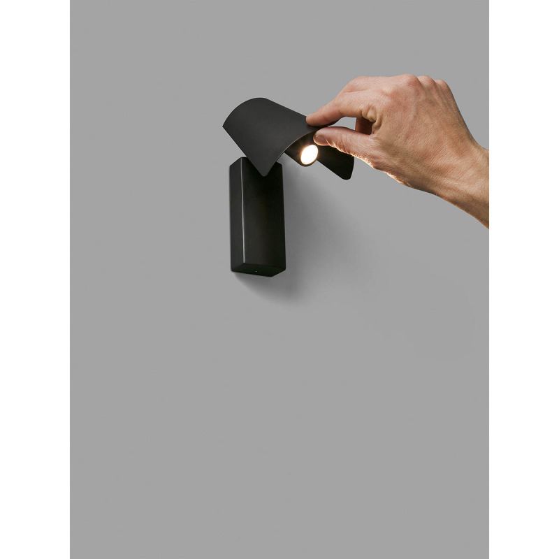 Aplica LED stil modern minimalist LE PETIT neagra