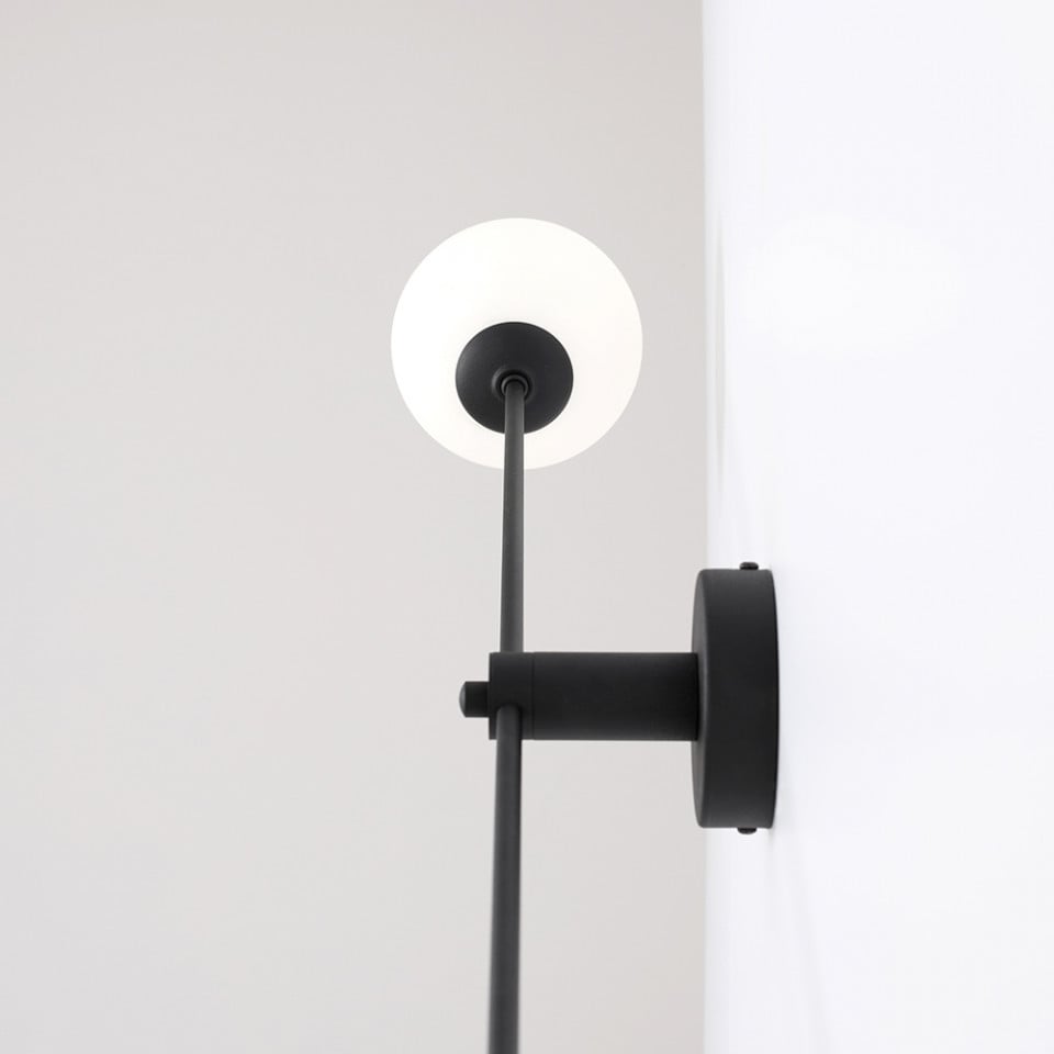 Aplica neagra/alba din sticla cu 2 becuri Ohio Aldex