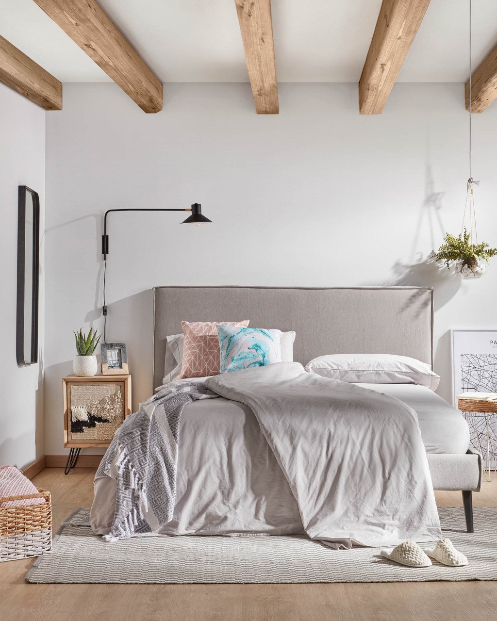 Aplica neagra din metal Aria Kave Home