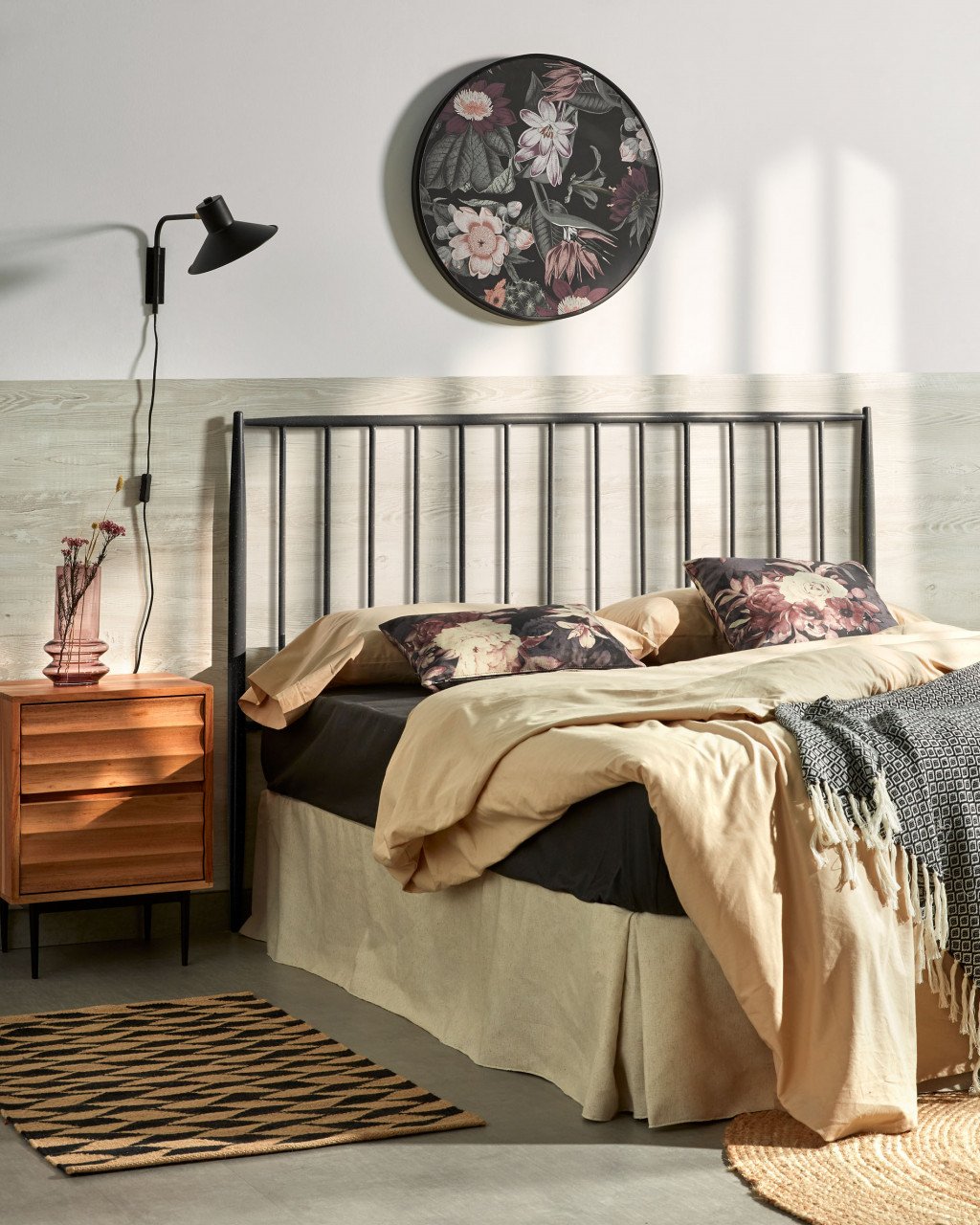 Aplica neagra din metal Aria Small Kave Home