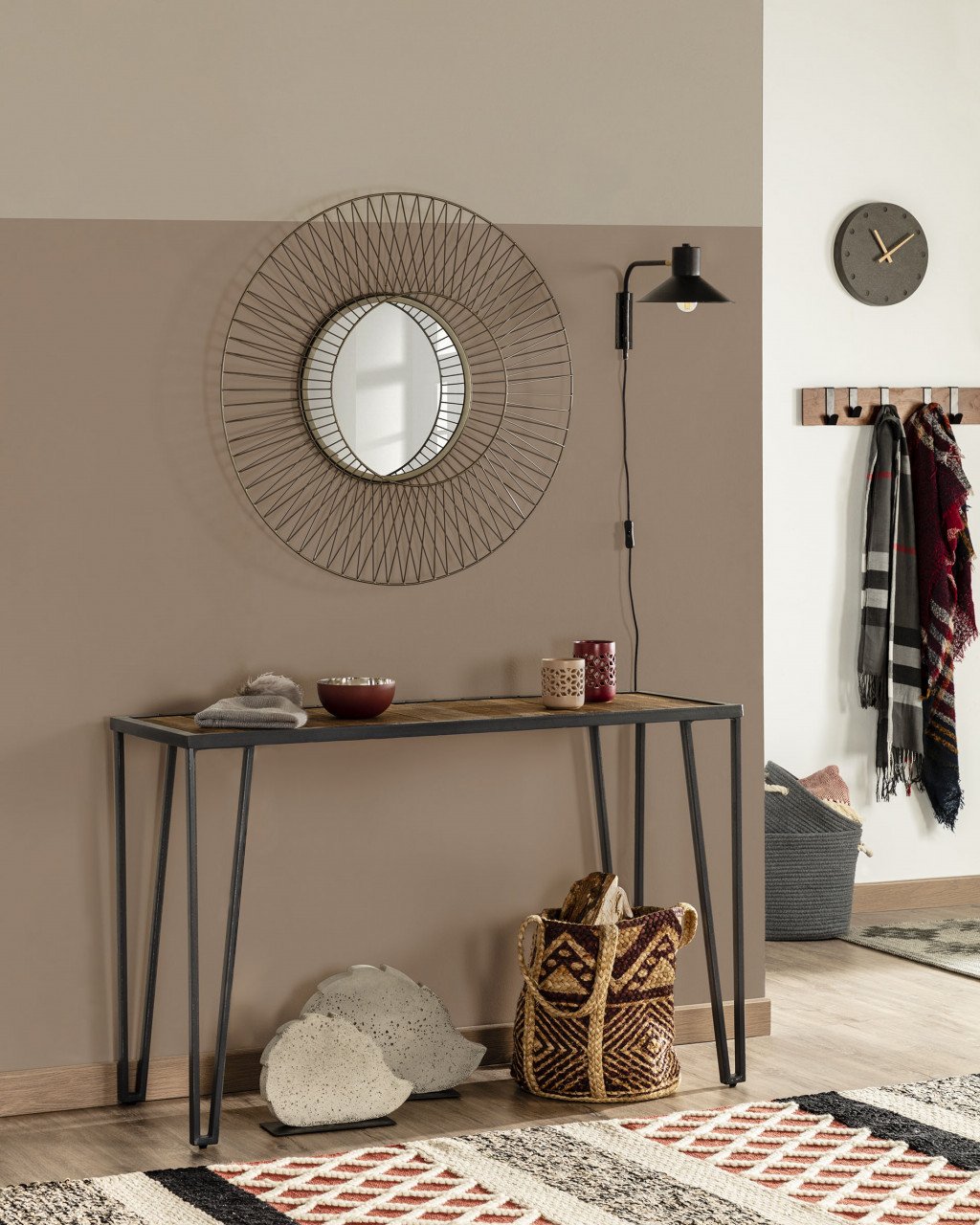Aplica neagra din metal Aria Small Kave Home