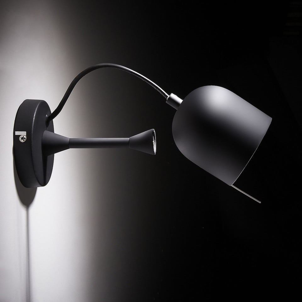 Aplica neagra din metal Lucilla Kave Home