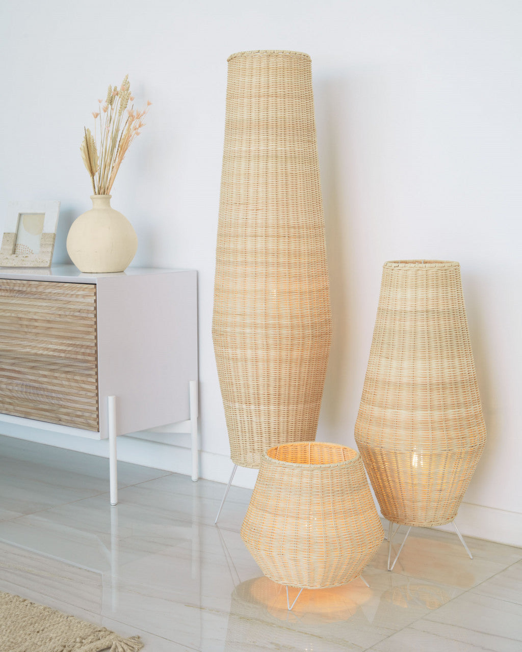 Comoda TV alba/maro din lemn 187 cm Marielle Kave Home