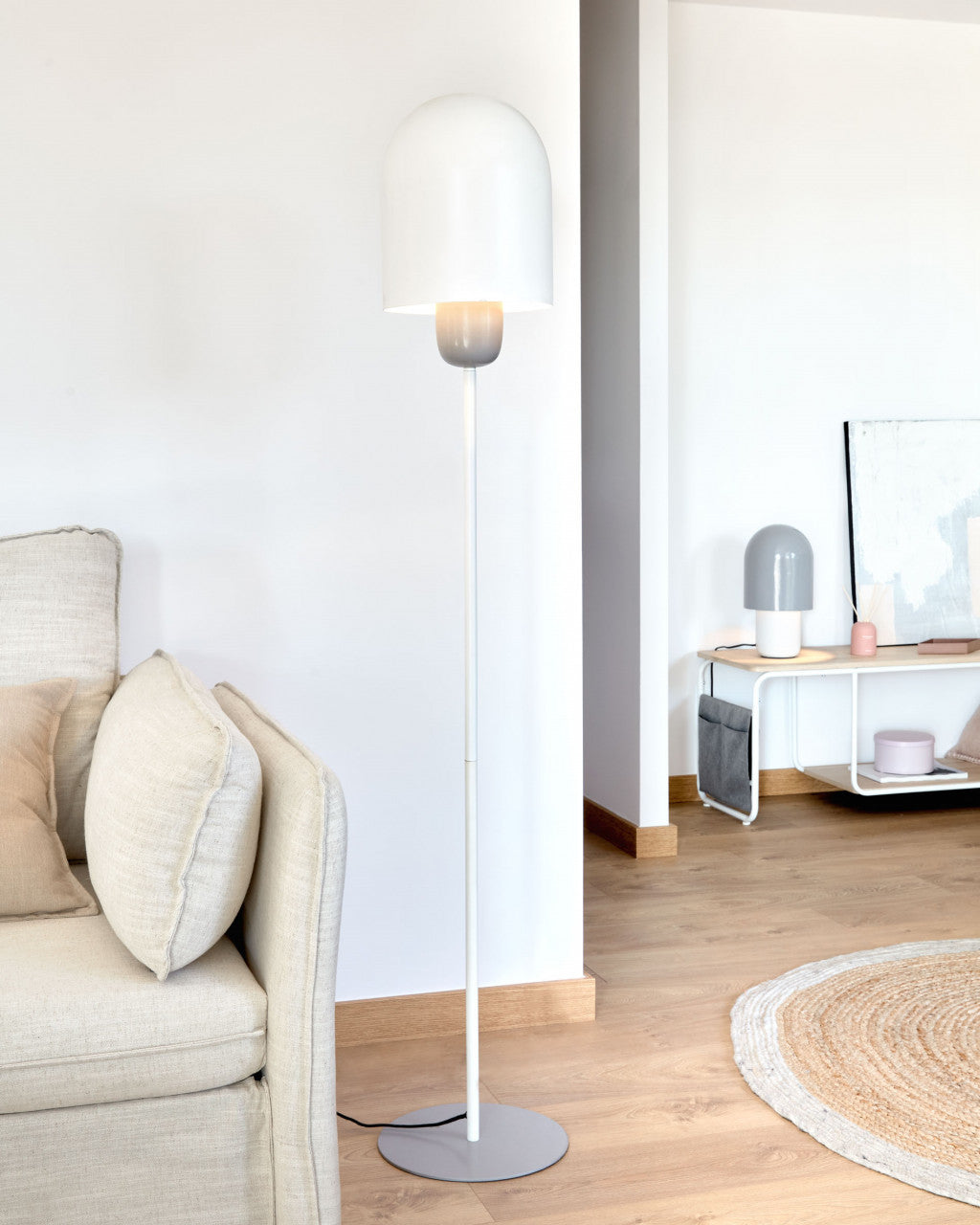 Comoda TV alba/maro din metal 110 cm Yamina Kave Home