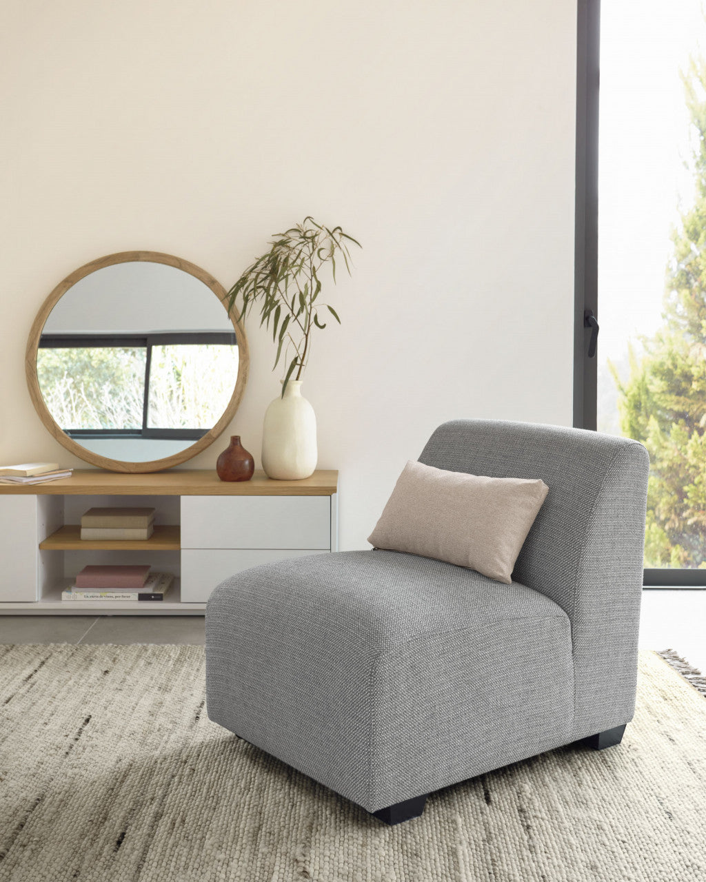 Comoda TV maro/alba din lemn 150 cm Abilen Kave Home