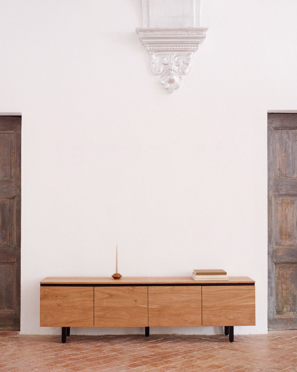 Comoda TV maro din lemn 200 cm Uxue Kave Home