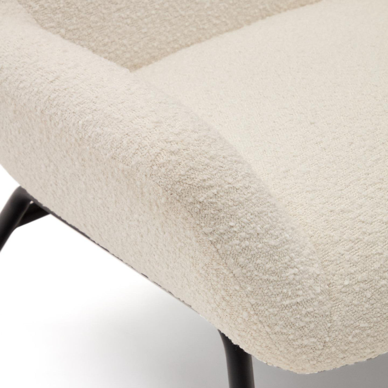 Fotoliu alb din textil Belina Shearling Kave Home