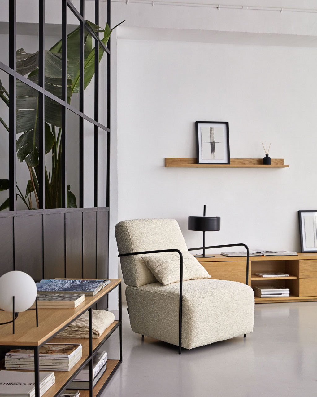 Fotoliu alb din textil Gamer Kave Home