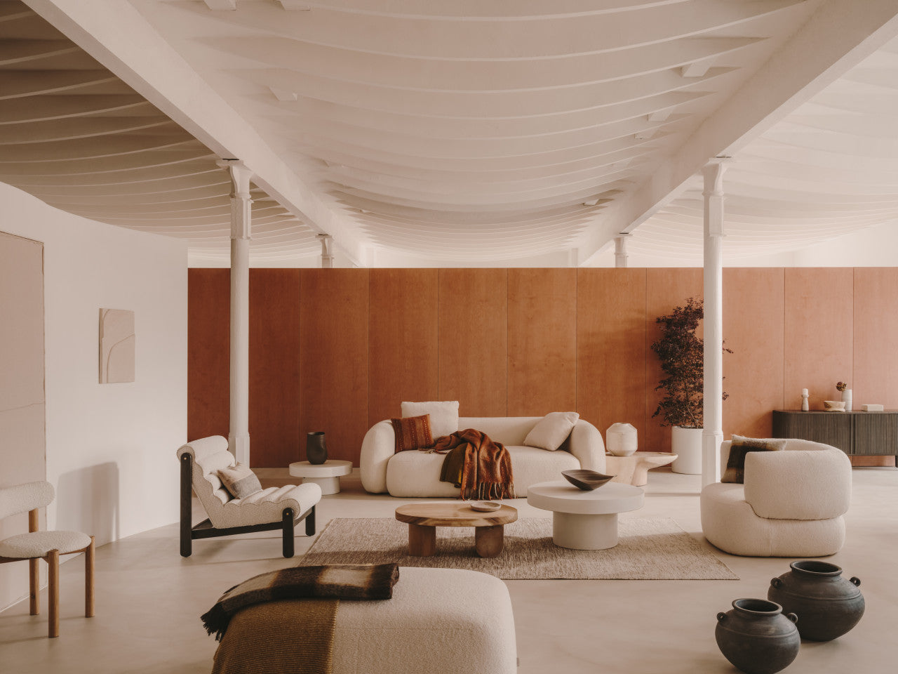 Fotoliu alb din textil Magira Shearling Kave Home