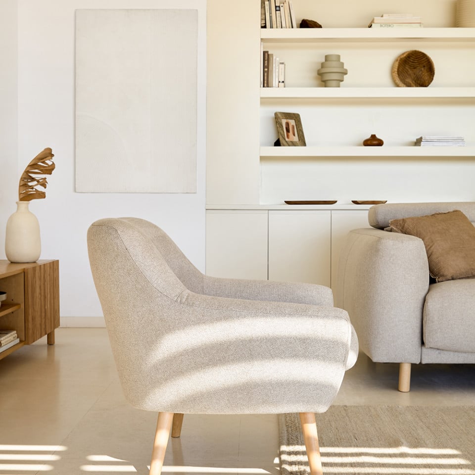Fotoliu bej din textil Candela Kave Home