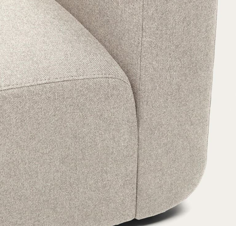 Fotoliu bej din textil Neom Kave Home