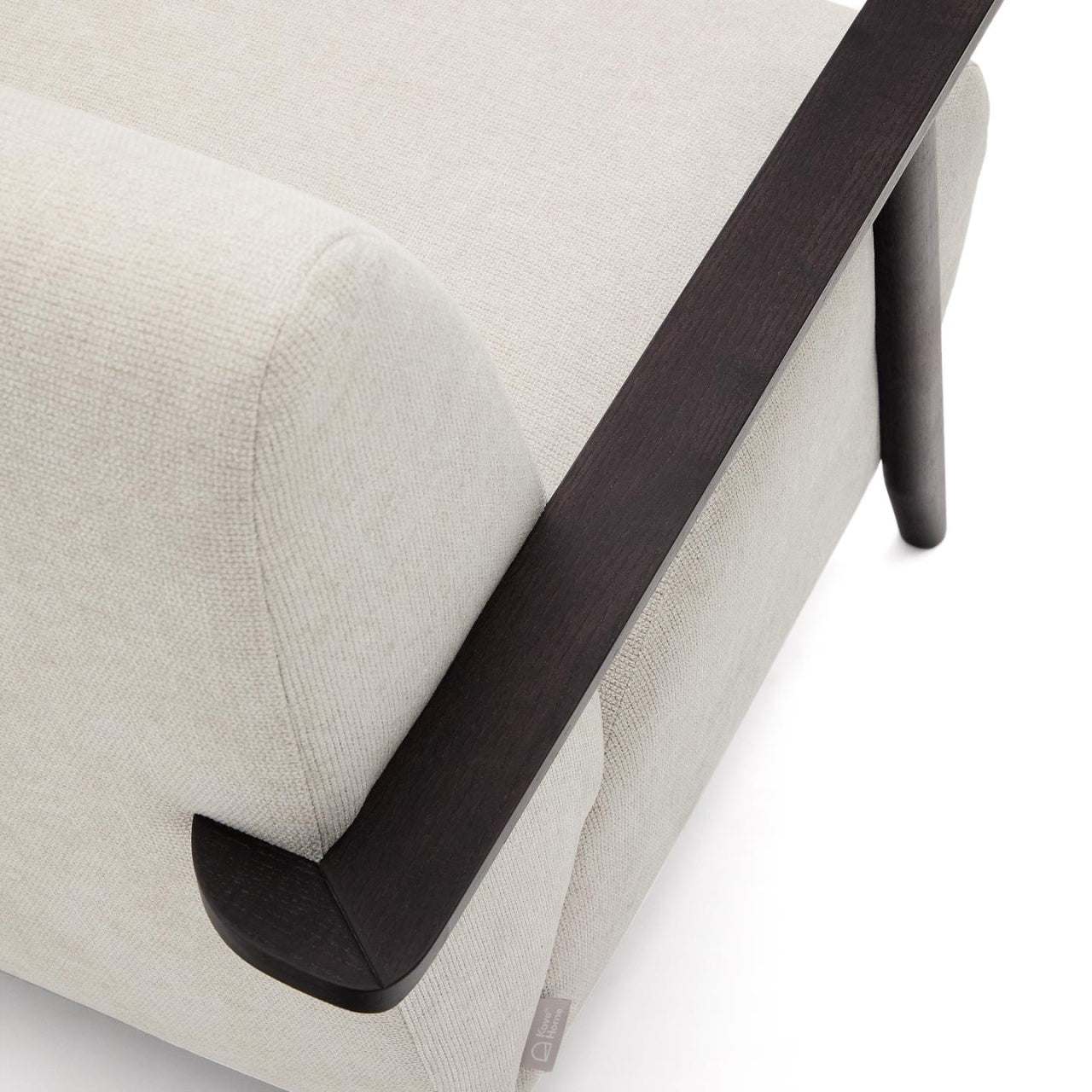 Fotoliu bej perla/maro wenge din textil Meghan Chenille Kave Home
