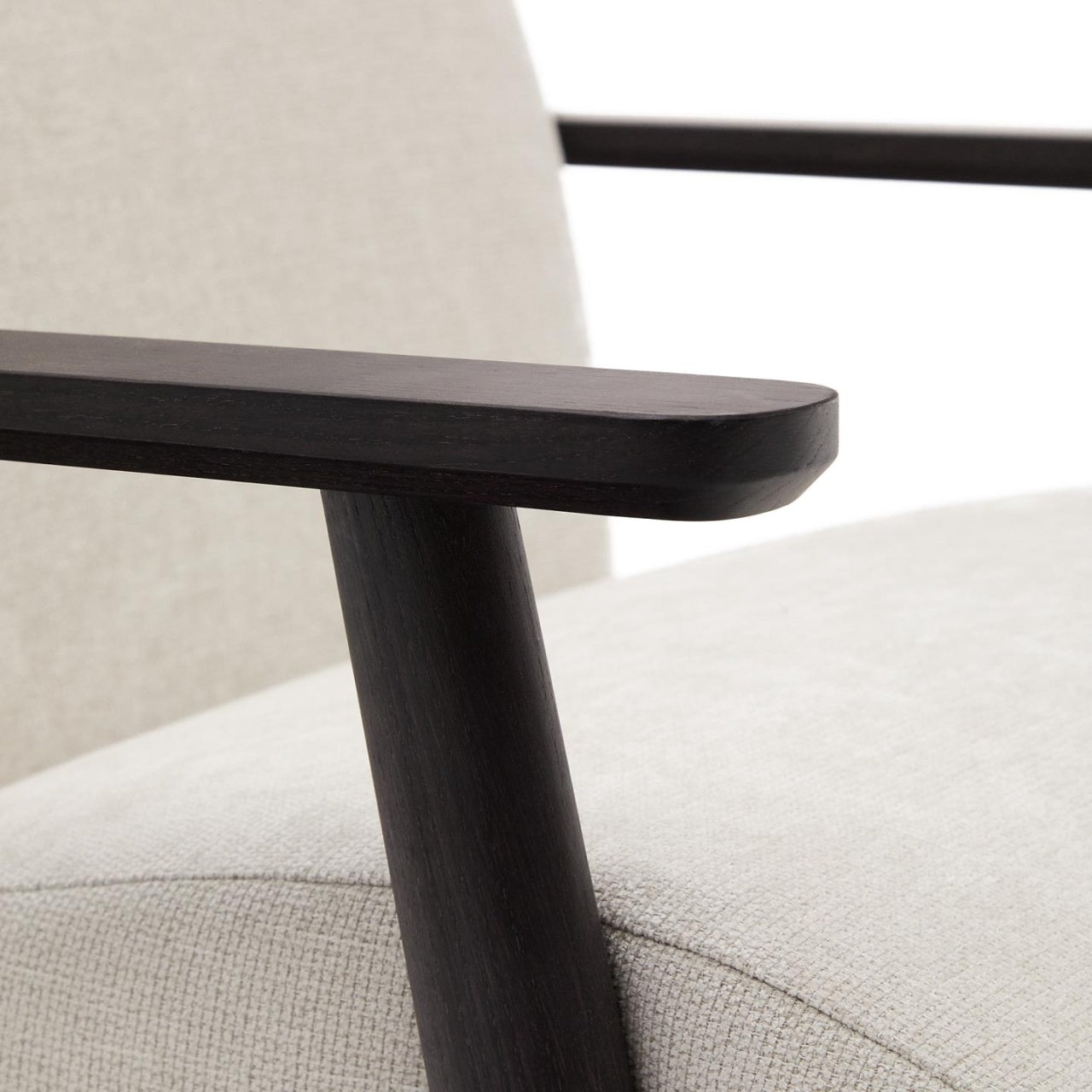 Fotoliu bej perla/maro wenge din textil Meghan Chenille Kave Home