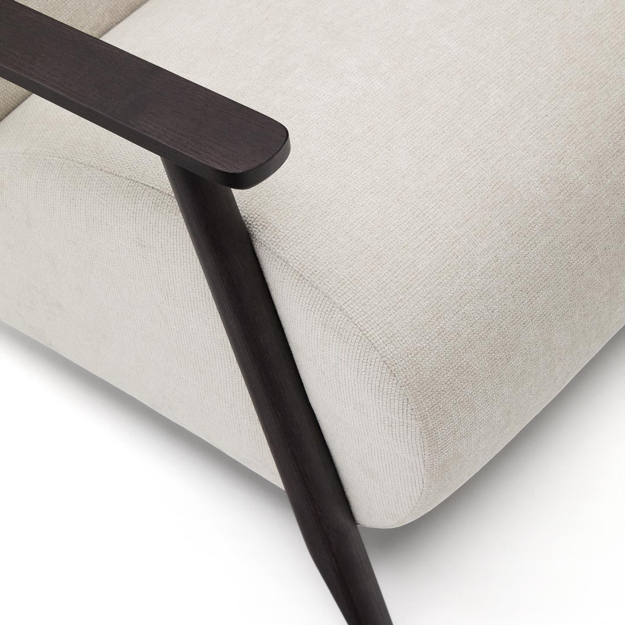 Fotoliu bej perla/maro wenge din textil Meghan Chenille Kave Home