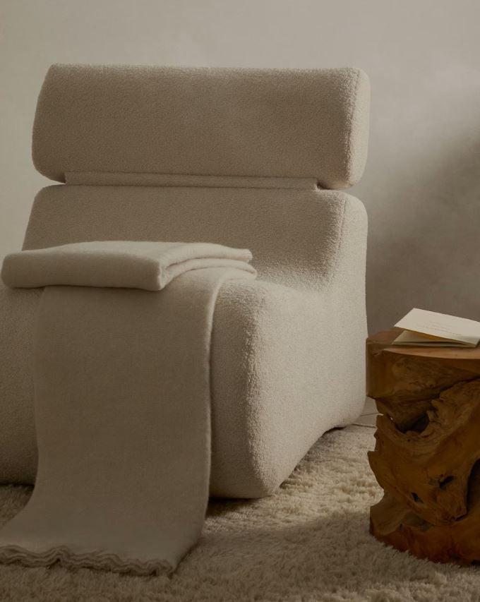 Fotoliu ecru din textil Club Boucle Kave Home