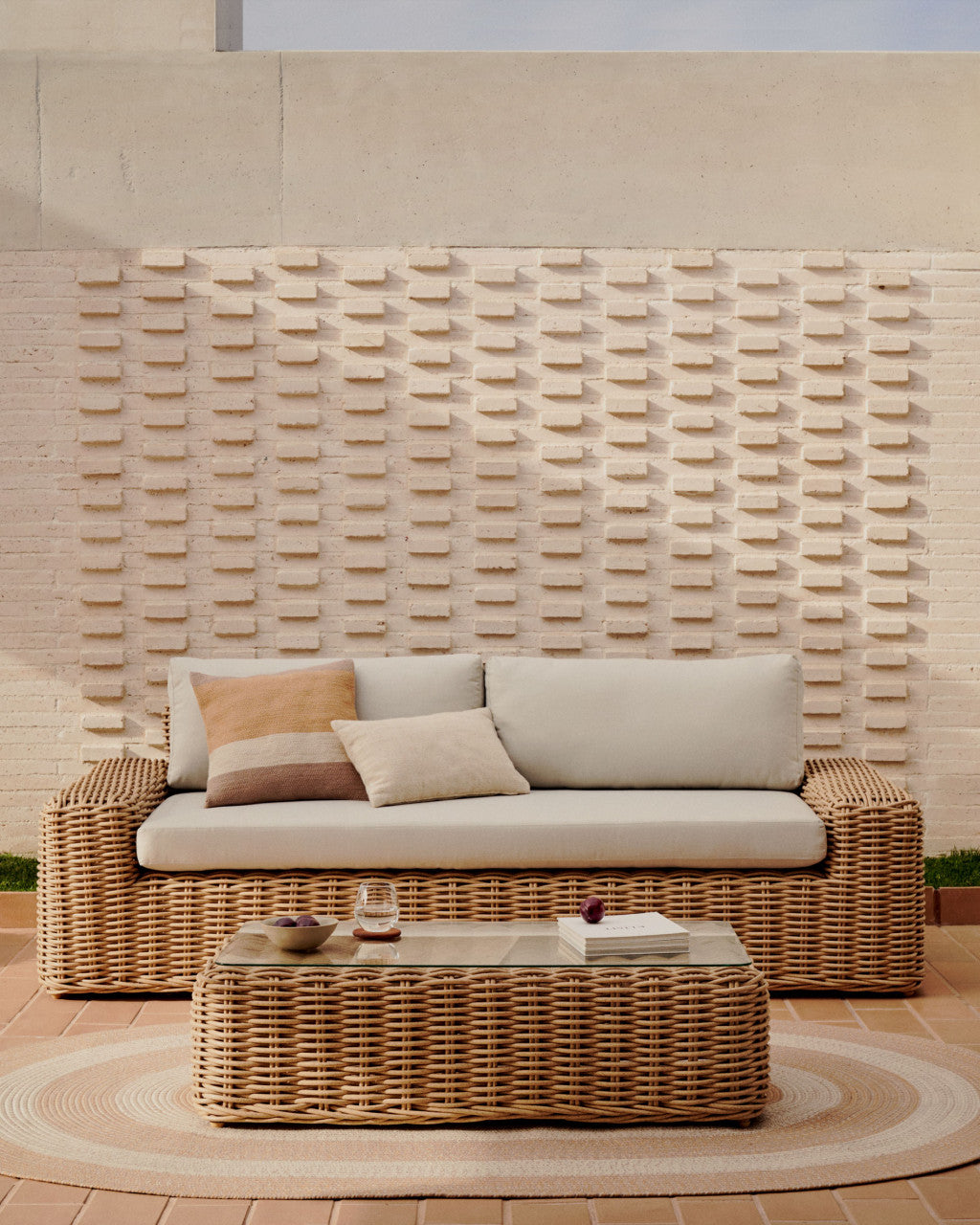 Fotoliu exterior alb/bej din textil Portlligat Kave Home
