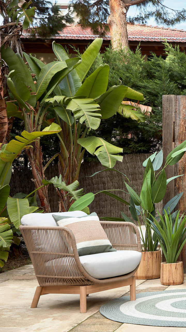 Fotoliu exterior bej din lemn Catalina Kave Home