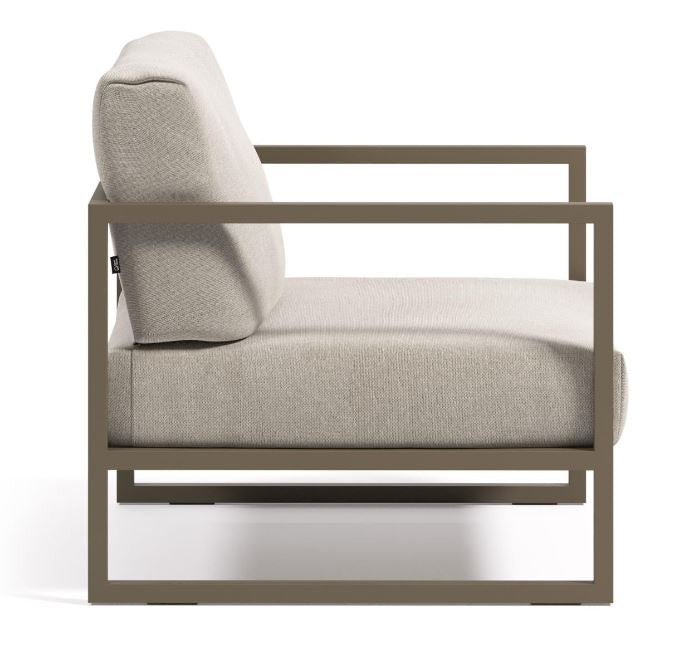 Fotoliu exterior gri din textil Comova Kave Home
