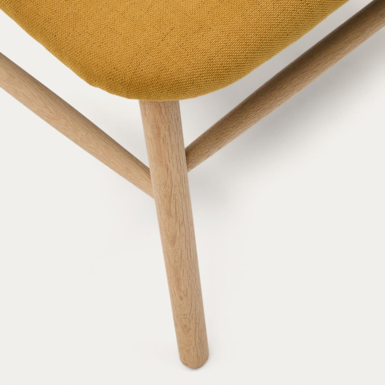 Fotoliu galben mustar din textil Helda Kave Home