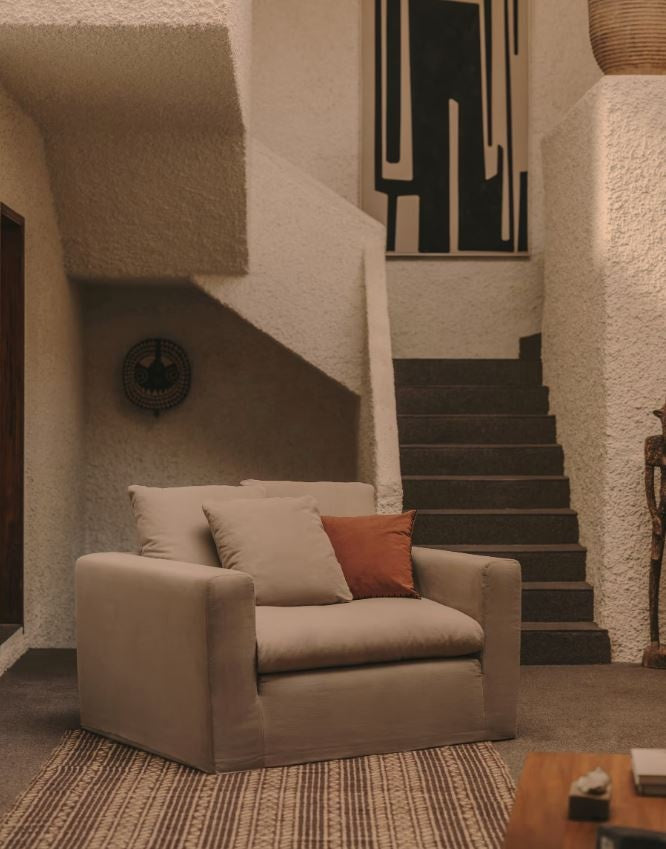 Fotoliu grej din textil Nora Extra Kave Home