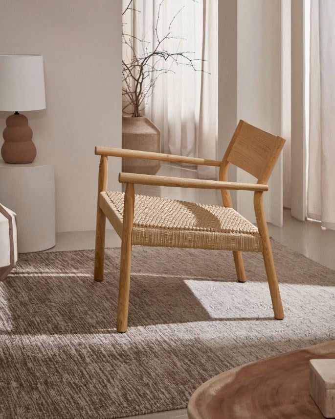 Fotoliu maro din lemn Yalia Kave Home