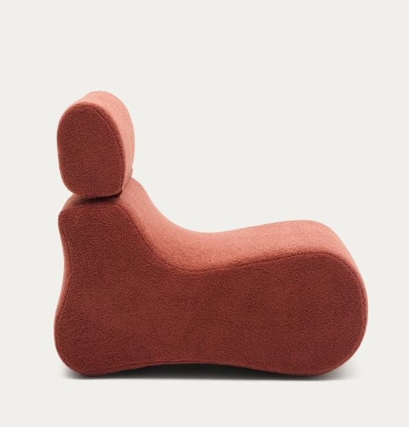 Fotoliu maro teracota din textil Club Boucle Kave Home