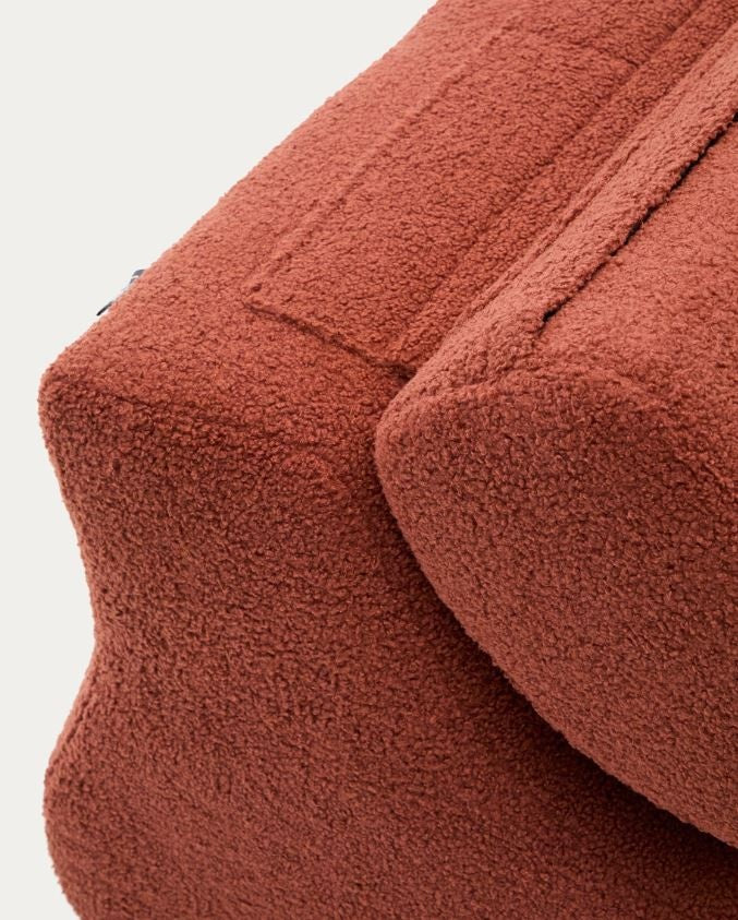 Fotoliu maro teracota din textil Club Boucle Kave Home