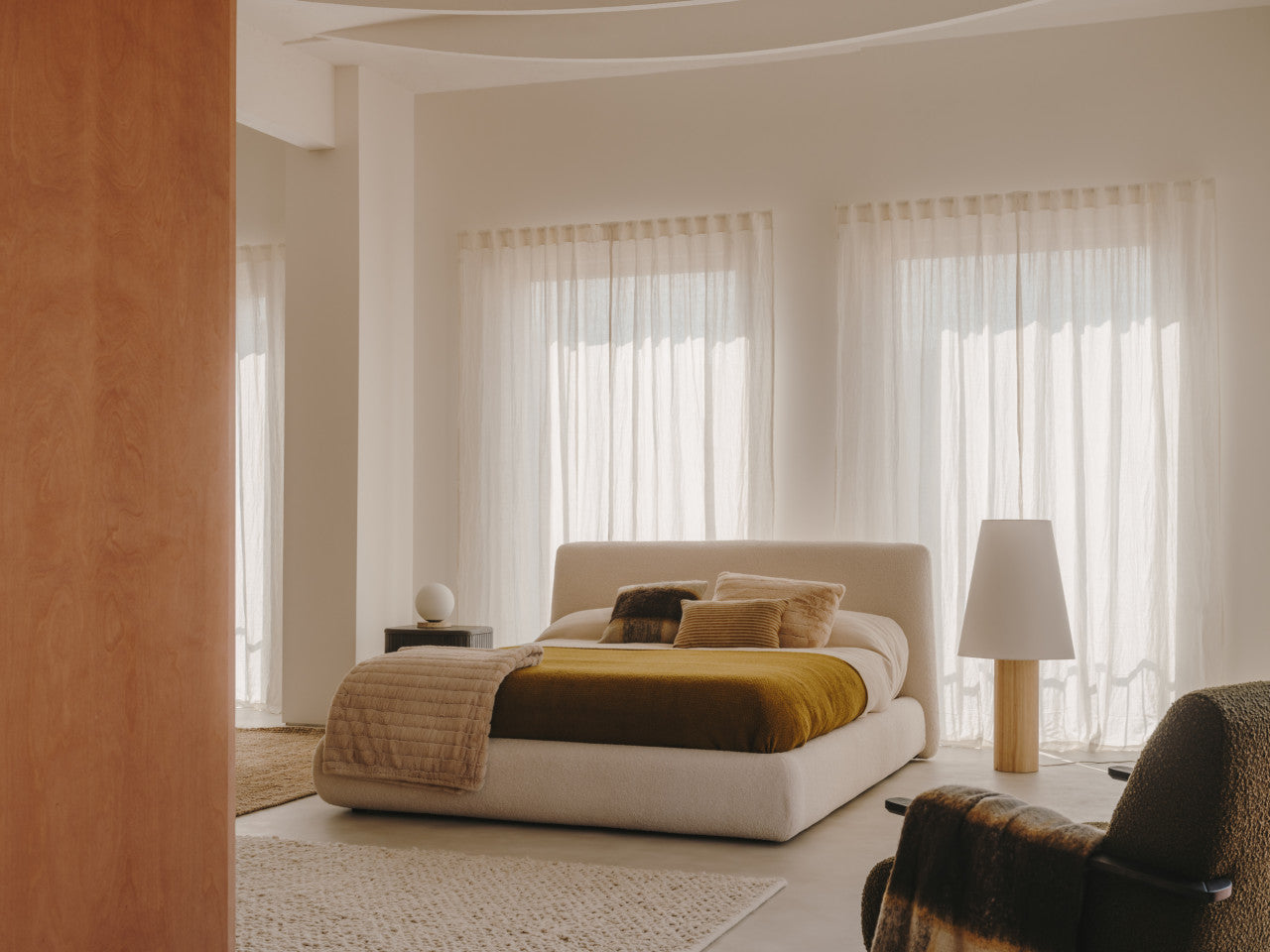 Fotoliu verde din textil Meghan Fleece Kave Home