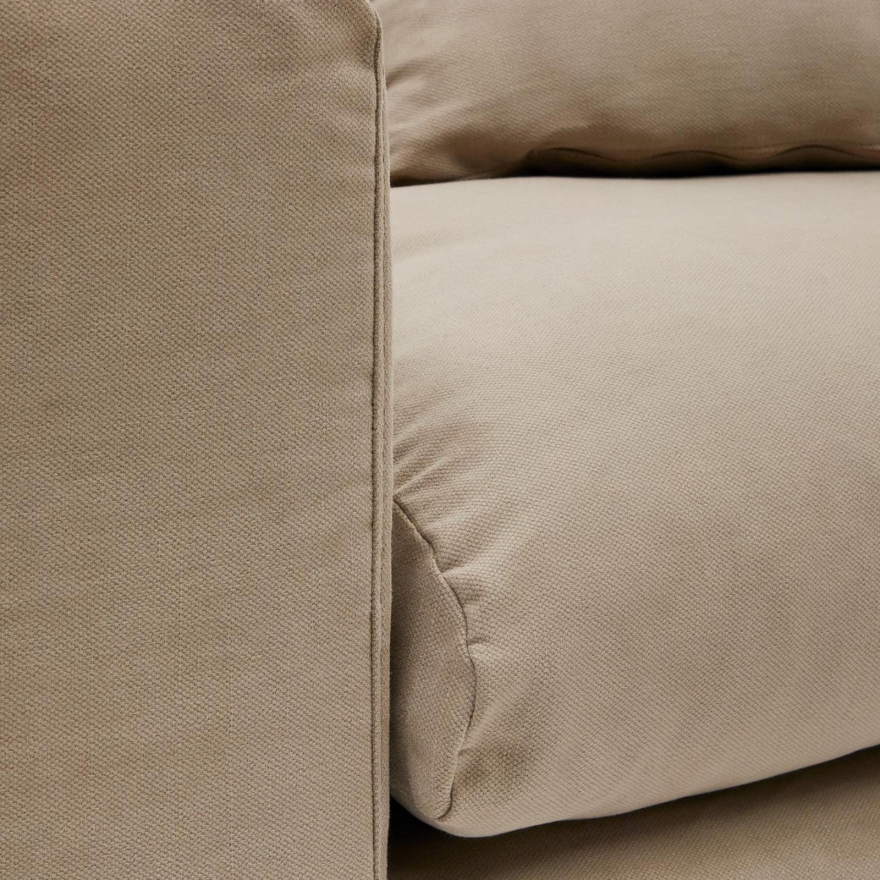 Husa pentru fotoliu grej din textil 140 cm Nora Kave Home