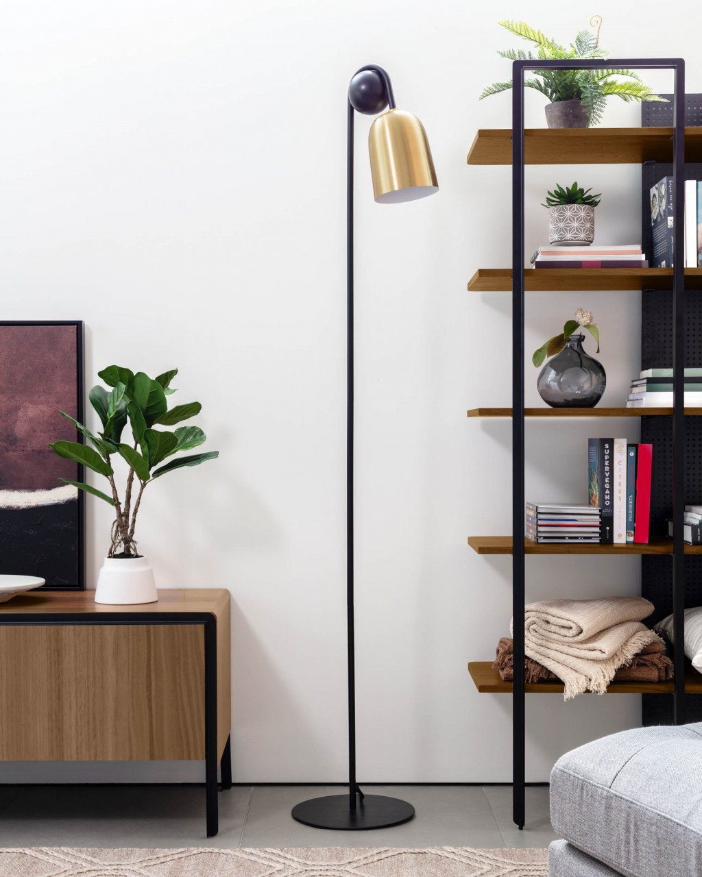 Lampadar negru/auriu din metal 180 cm Natsumi Kave Home