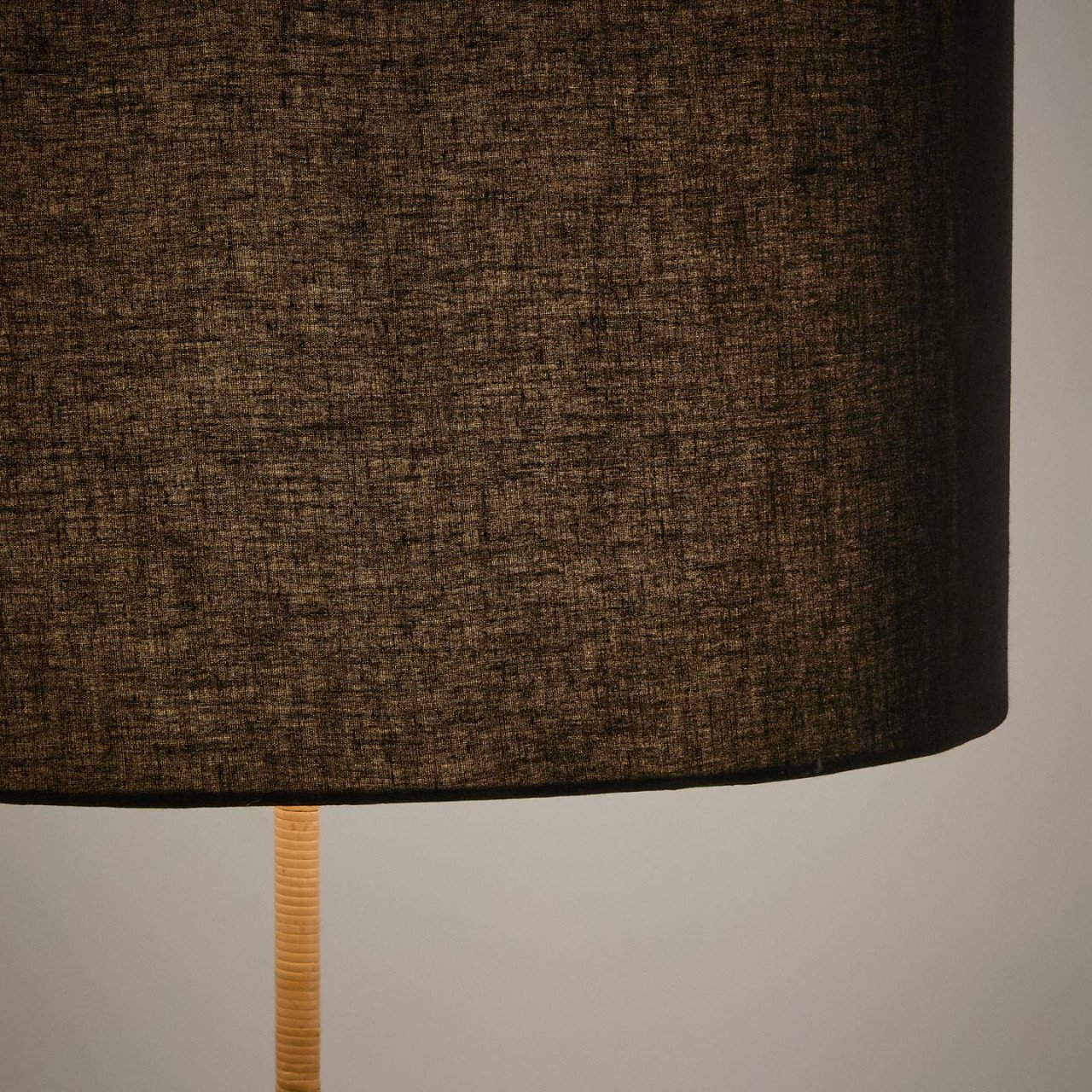 Lampadar negru din metal 160 cm Canar Kave Home