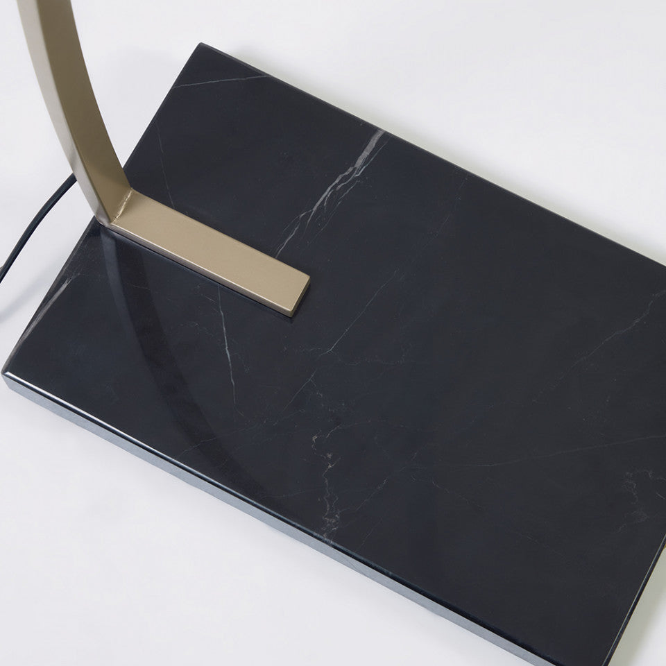 Lampadar negru din metal 210 cm Juhe Kave Home