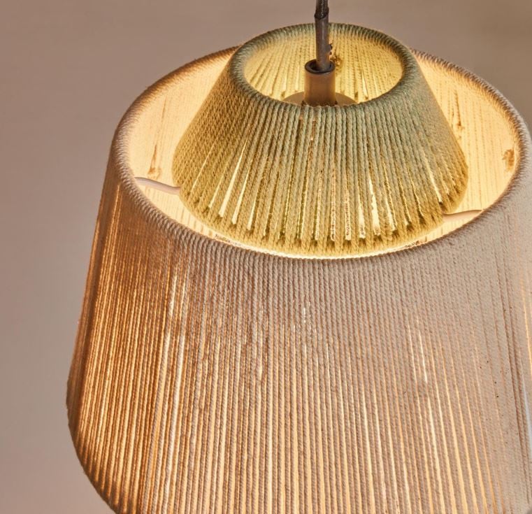 Lustra bej din fibre naturale Yuvia Small Kave Home