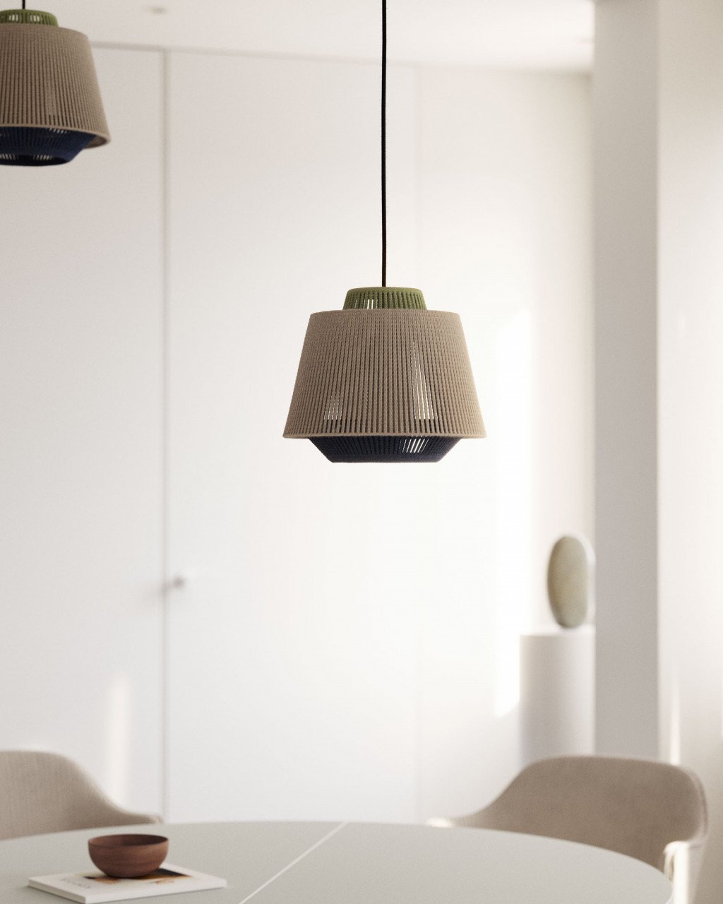 Lustra bej din fibre naturale Yuvia Small Kave Home
