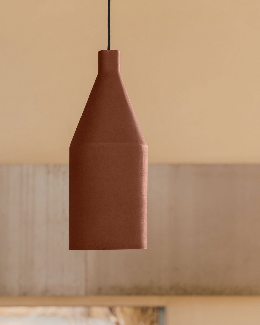 Lustra maro teracota din metal Peralta Kave Home