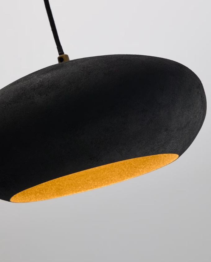 Lustra neagra din metal Inda Kave Home