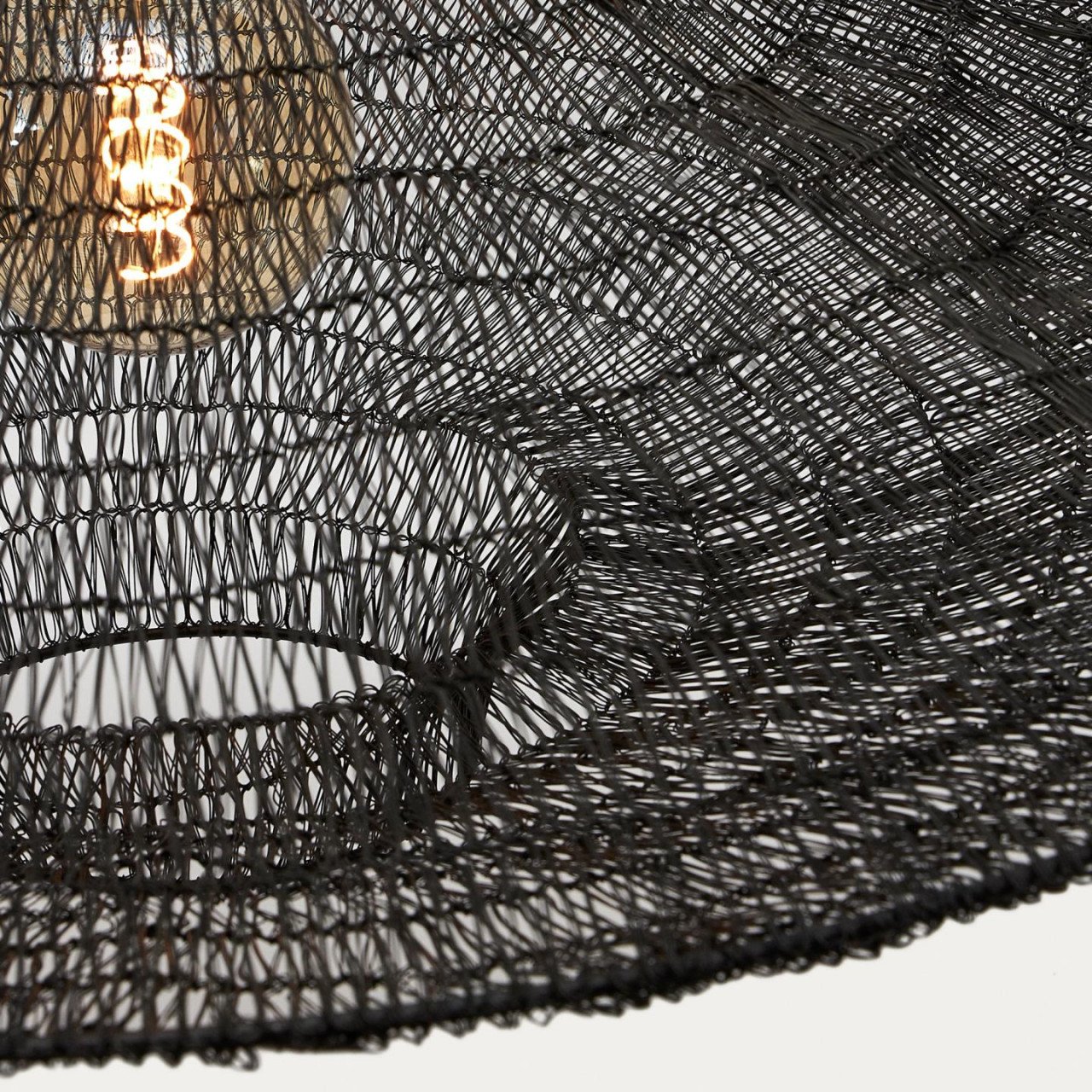 Lustra neagra din metal Makai Kave Home
