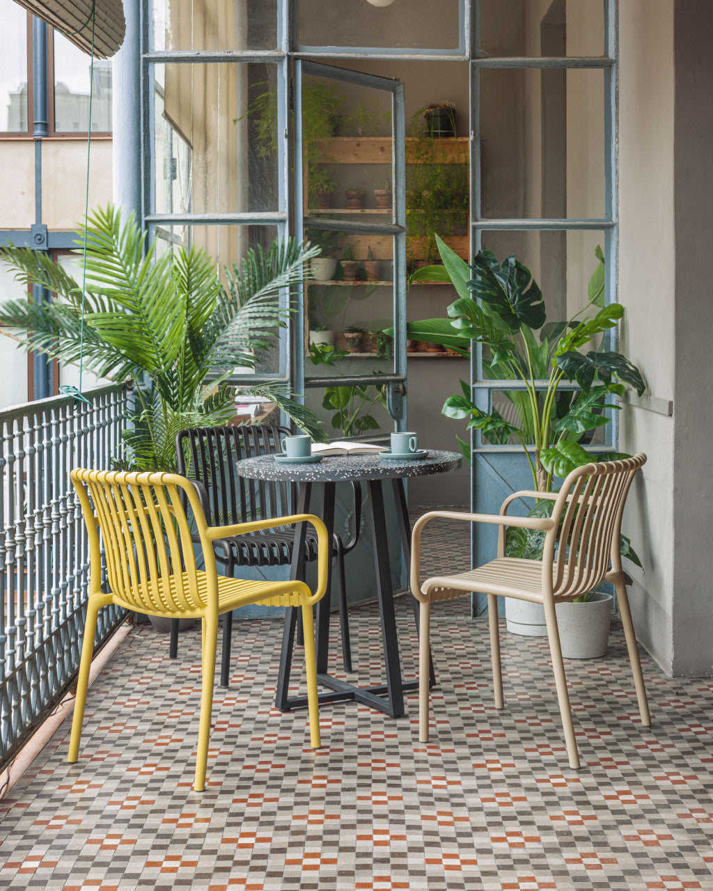 Masa bistro neagra din ciment 70 cm Tella Kave Home