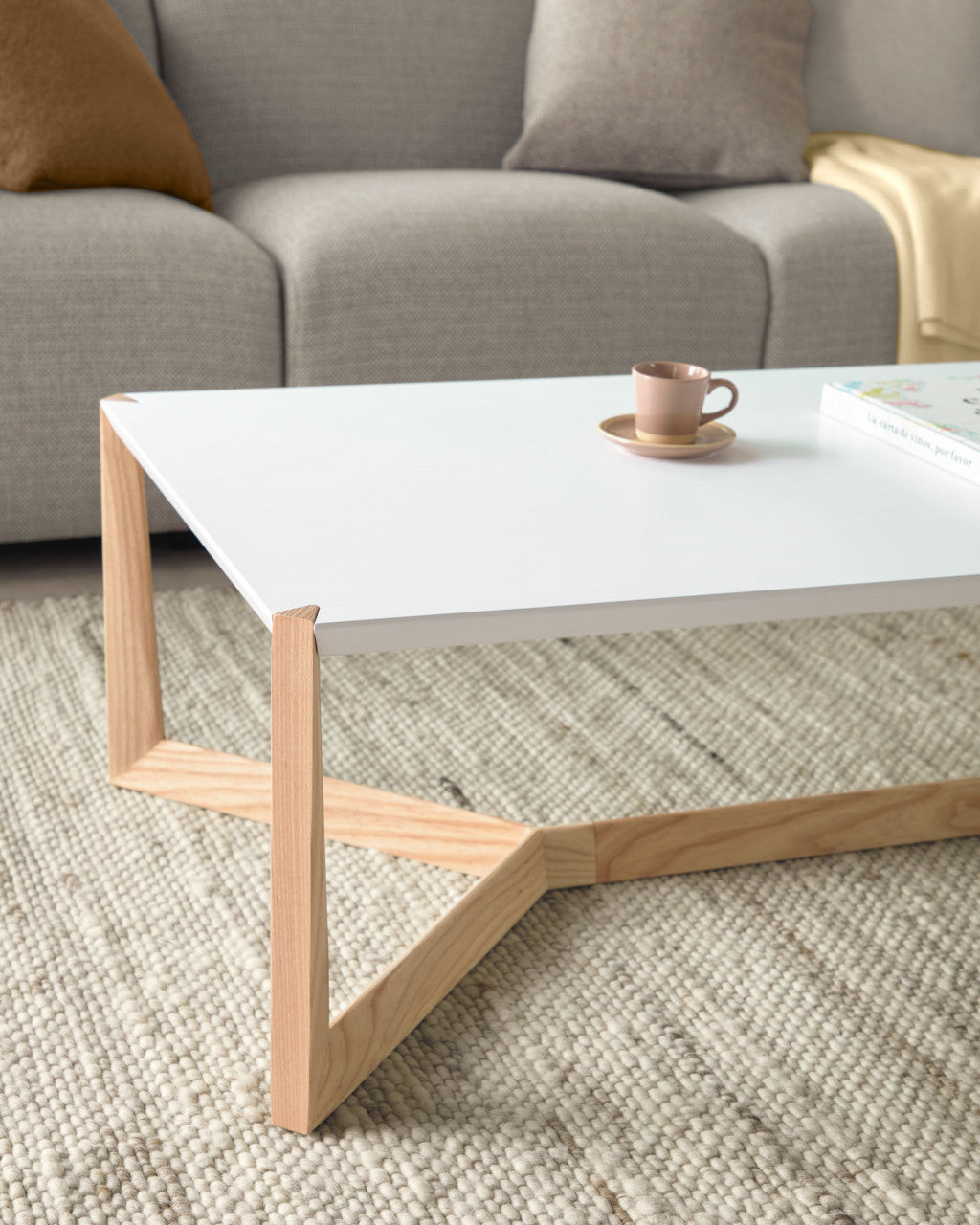 Masa de cafea alba/maro din lemn 60x120 cm Quatro Kave Home