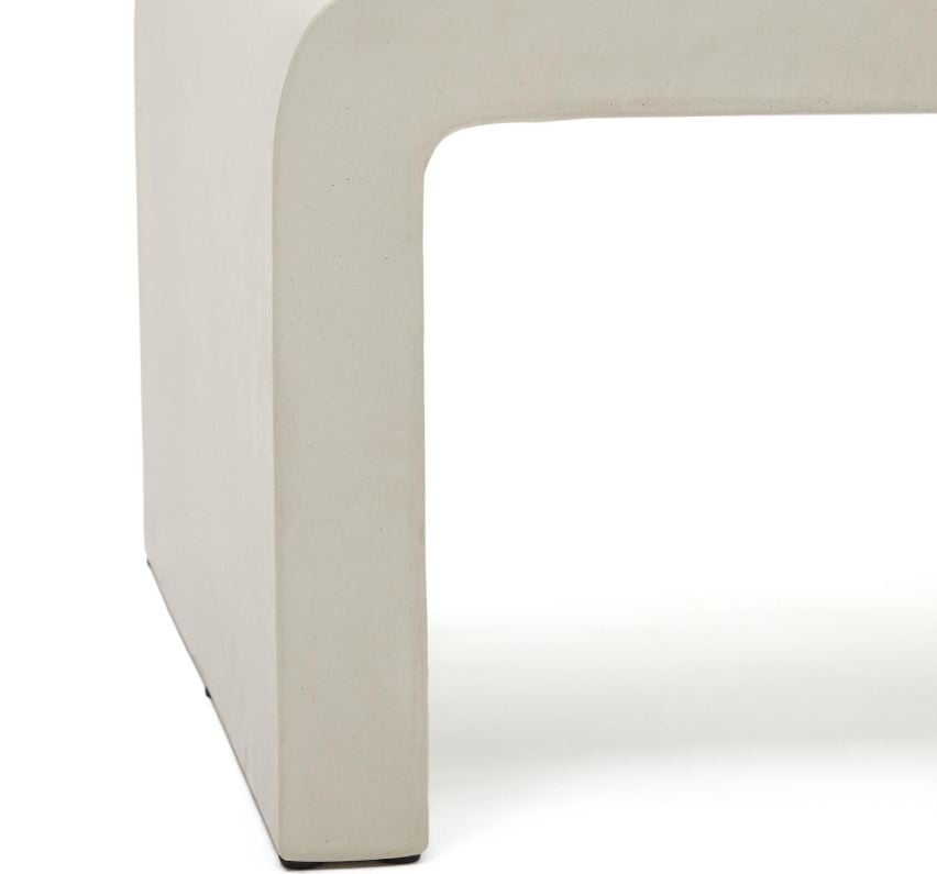 Masa de cafea exterior alba din ciment 65x135 cm Aiguablava Kave Home