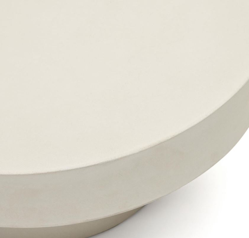 Masa de cafea exterior alba din ciment 66 cm Aiguablava Kave Home