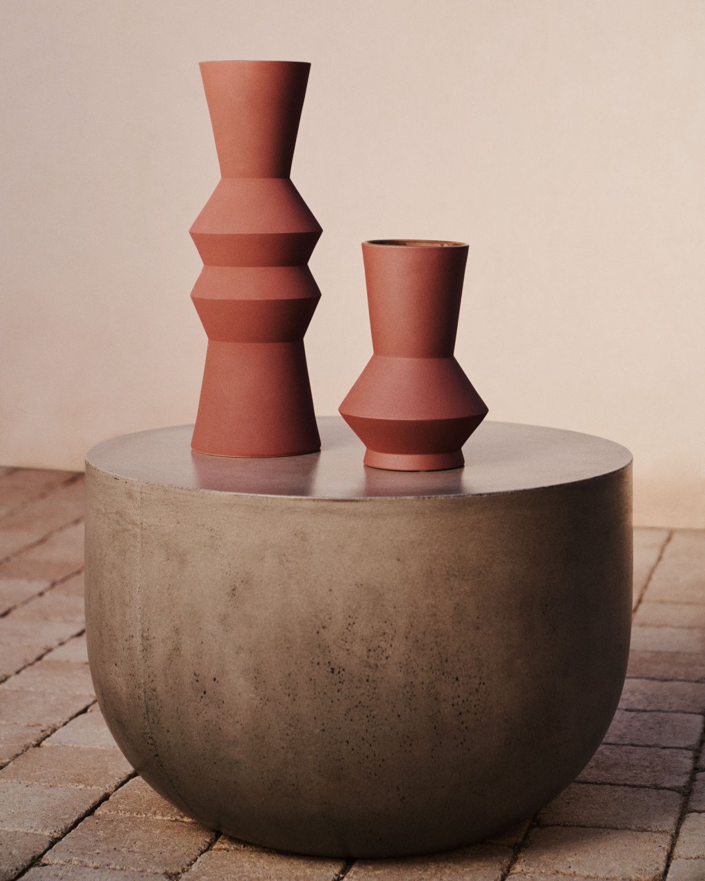Masa de cafea exterior gri din ciment 60 cm Garbet Kave Home