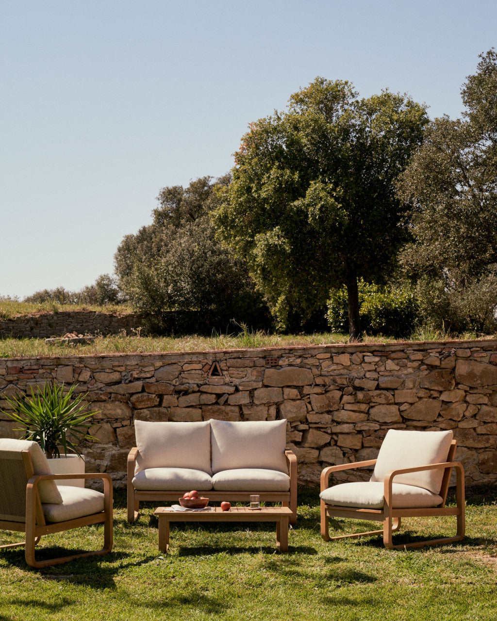 Masa de cafea exterior maro din lemn 60x100 cm Sacaleta Kave Home