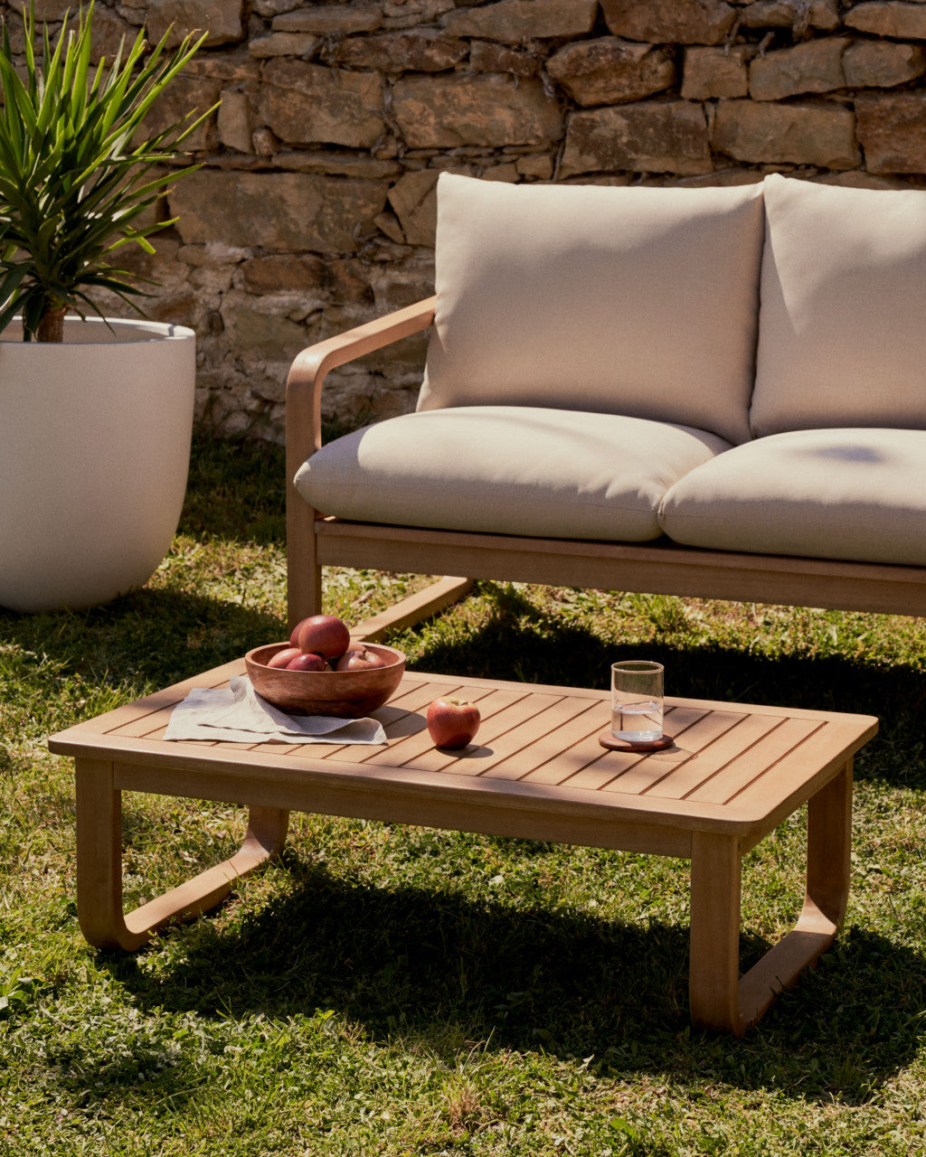 Masa de cafea exterior maro din lemn 60x100 cm Sacaleta Kave Home