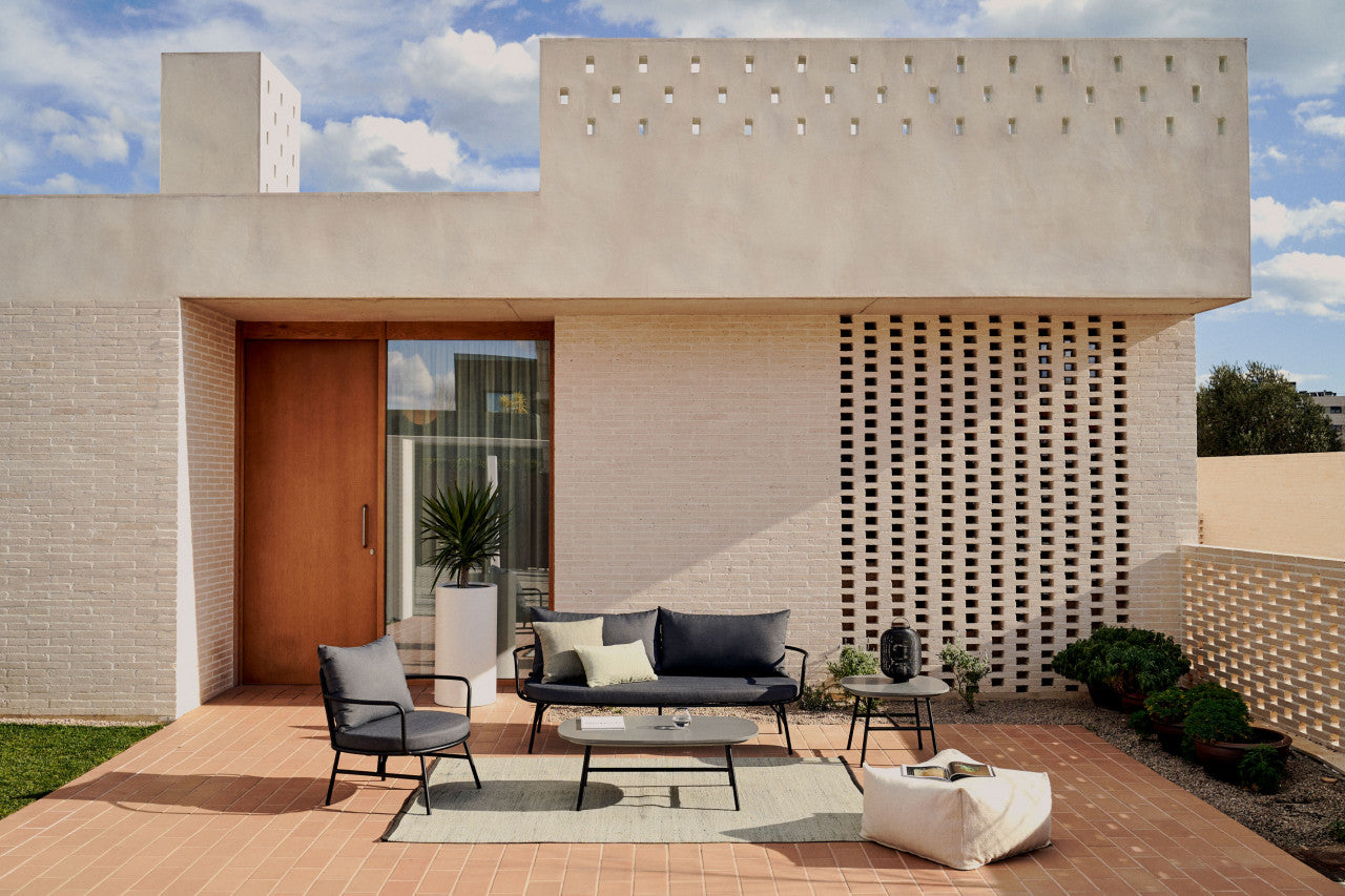 Masa de cafea exterior neagra din metal 60x100 cm Bramant Kave Home