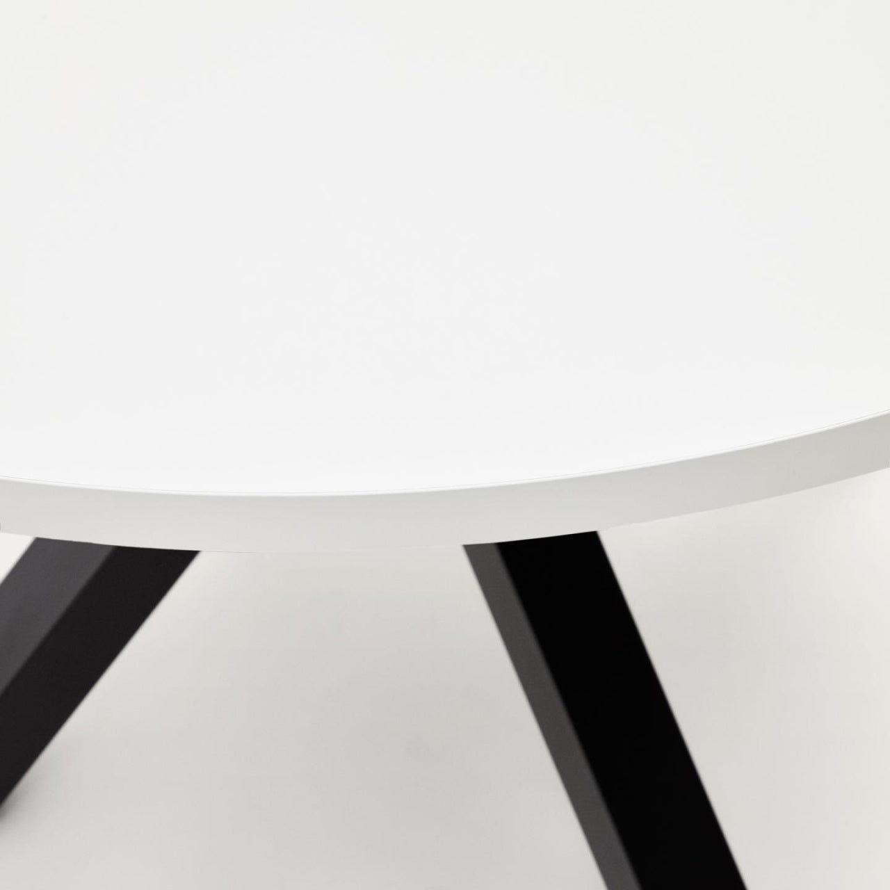 Masa dining alba/neagra din metal 120 cm Argo Kave Home